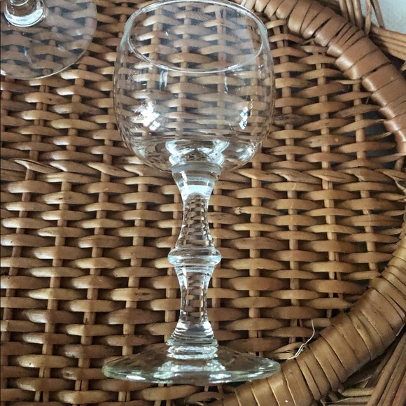 Vintage MCM set of 4 petite wine goblets - Picture 6 of 10